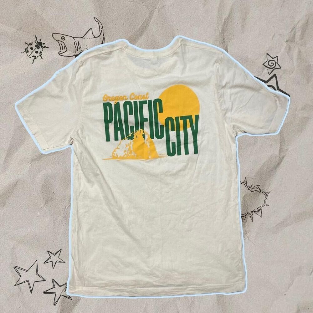 Oregon Coast Pacific City Cream Tee - Size L